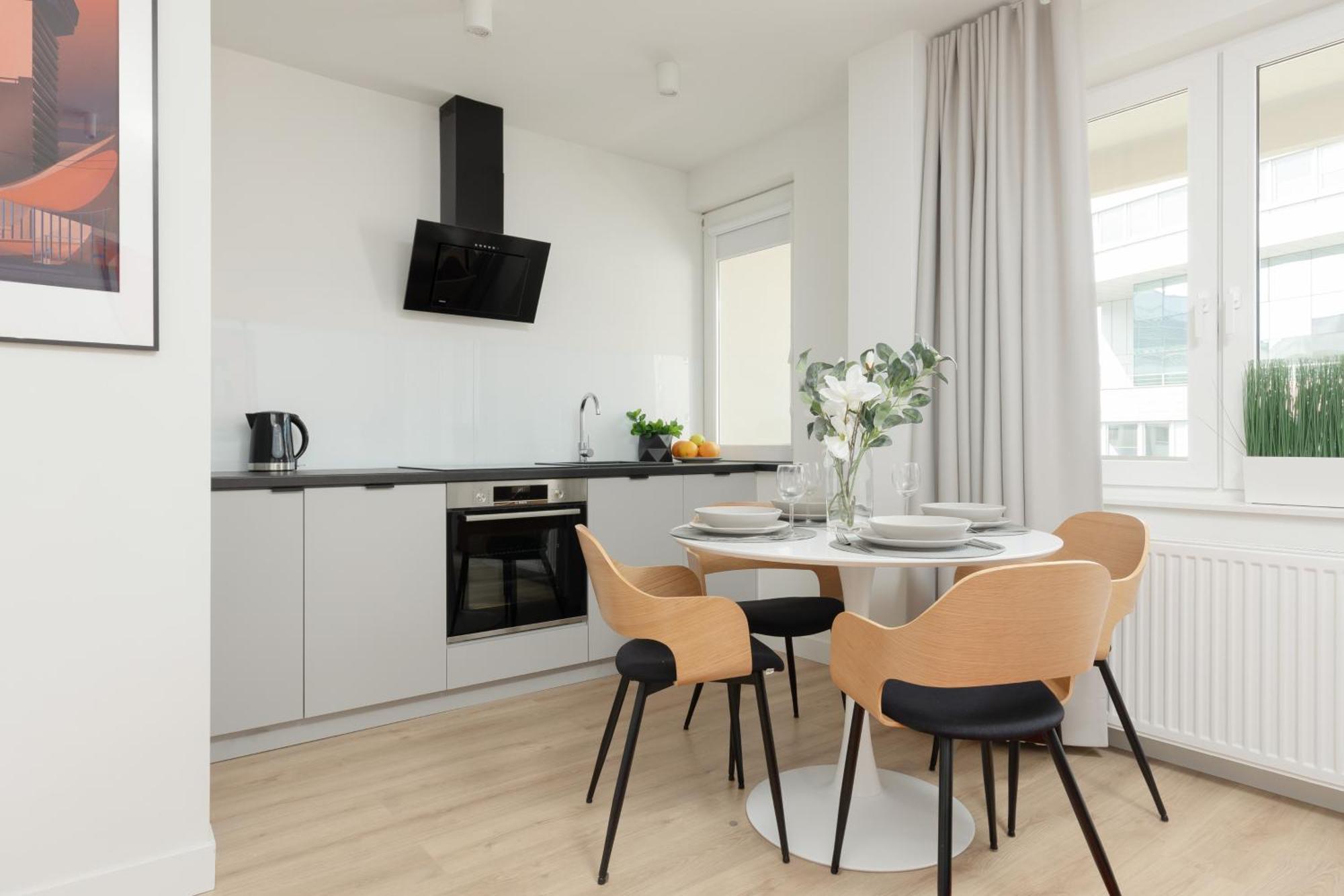 Warsaw City Center Apartments By Noclegi Renters Екстер'єр фото